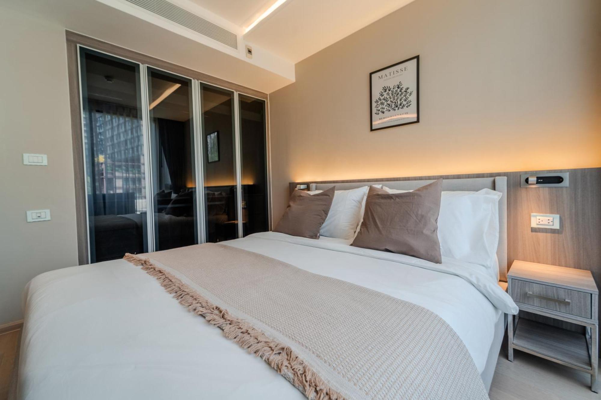 Luxury 2br With Sky Pool & Gym Near Bts Thong Lo