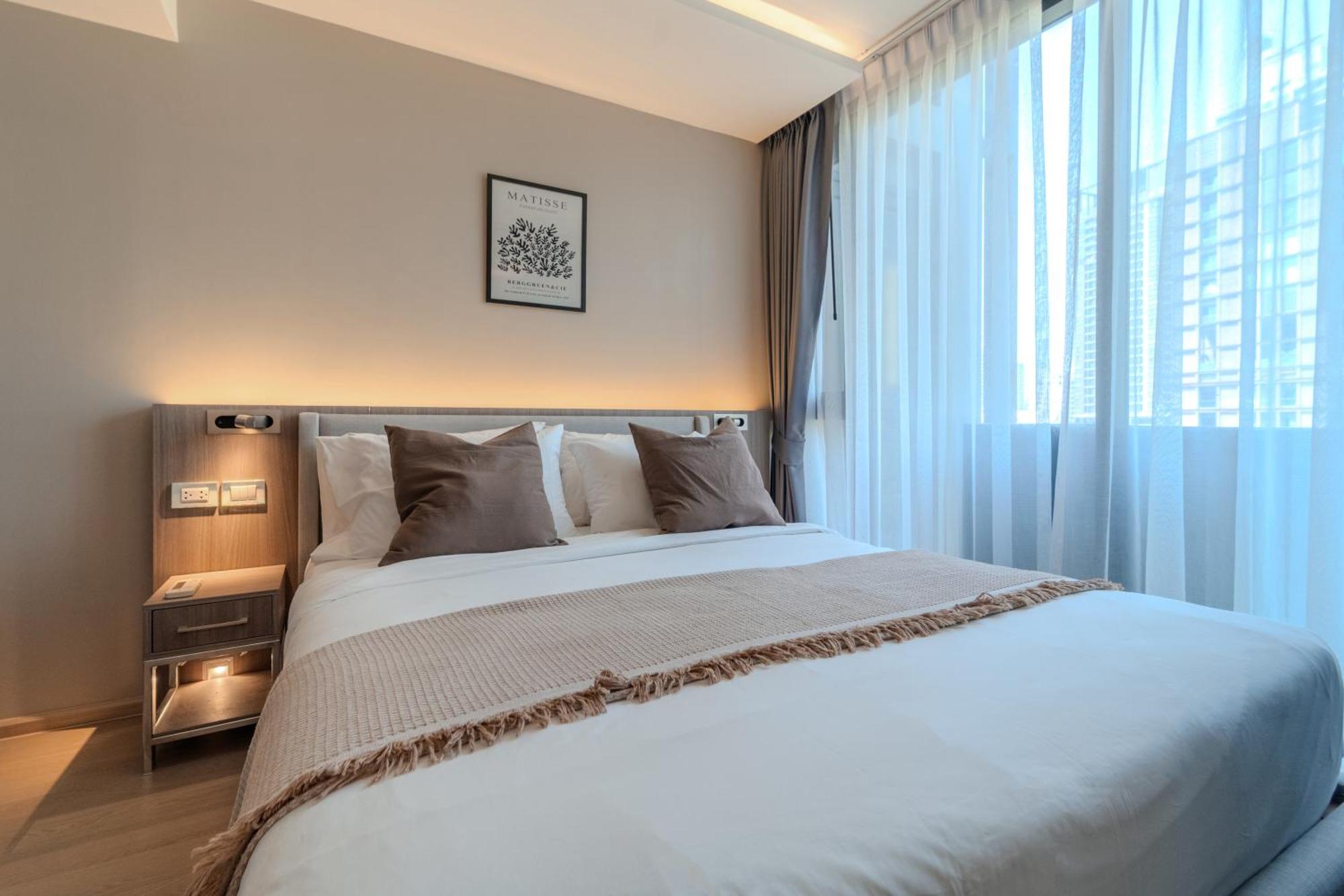 Luxury 2br With Sky Pool & Gym Near Bts Thong Lo Apartment Bangkok