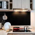 Luxury 2Br With Sky Pool & Gym Near Bts Thong Lo