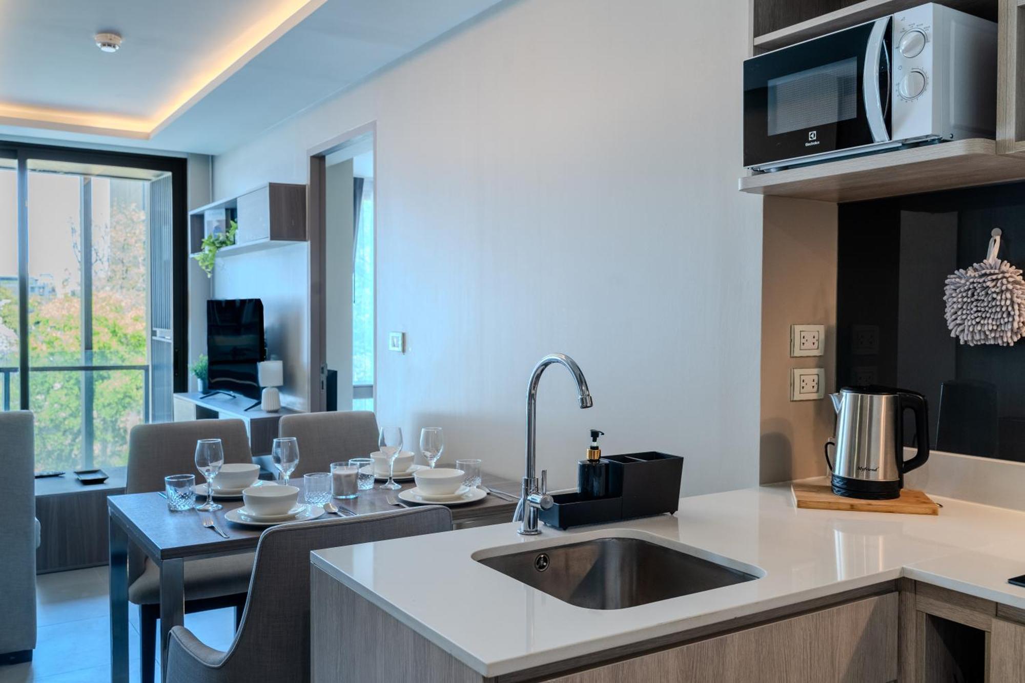 Luxury 2br With Sky Pool & Gym Near Bts Thong Lo