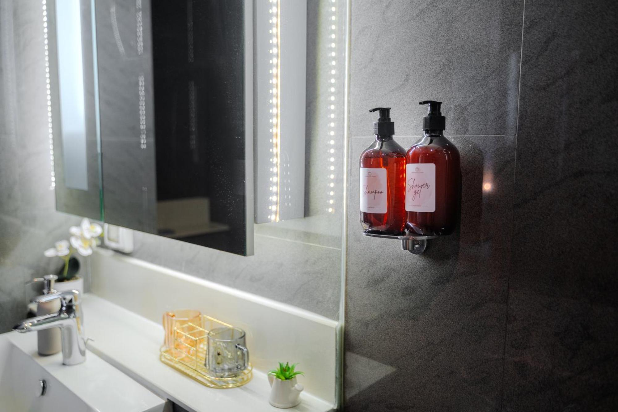 Luxury 2br With Sky Pool & Gym Near Bts Thong Lo